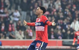 戴维上赛季各项赛事49场造37球，法甲球员仅次于登贝莱和巴尔科拉