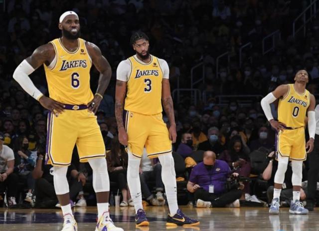 爱游戏 在线登录-湖人下季三核不变 管理层表示不愿送出更多选秀权